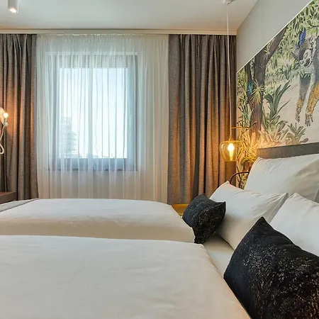 Ninetynine Hotel 3*